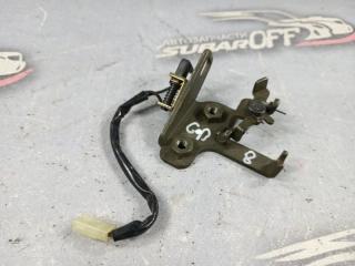 Петля замка багажника Subaru Impreza 2004