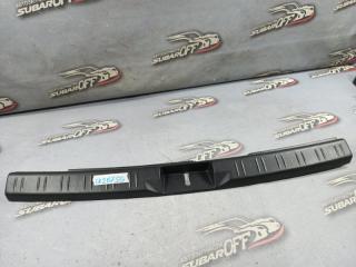 Накладка замка багажника Subaru Forester 2005 контрактная Накладка замка багажника Subaru Forester 2005