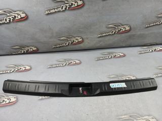 Накладка замка багажника Subaru Forester 2006 контрактная Накладка замка багажника Subaru Forester 2006