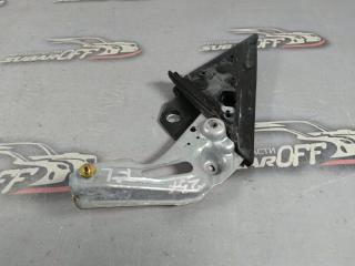 Крепление зеркала переднее левое Subaru Forester 2004