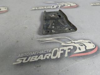 Крепление балки подвески заднее правое Subaru Forester 2002