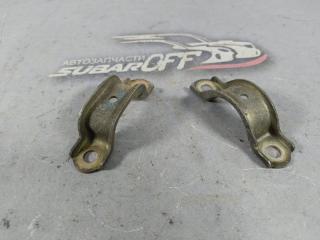 Фото запчасти крепление рулевой рейки Subaru Forester 2001 контрактная запчасть Запчасть крепление рулевой рейки Subaru Forester 2001