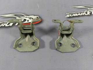 Петля двери передняя Subaru Outback 2005