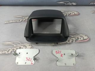 Рамка магнитолы Subaru Forester 2002