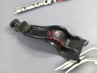 Фиксатор упора капота Subaru Outback 2004