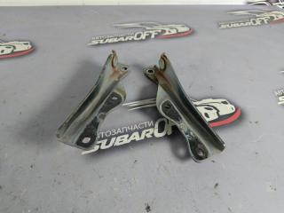 Петля капота Subaru Legacy 2002