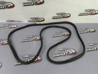 Уплотнительная резинка двери багажника Subaru Impreza