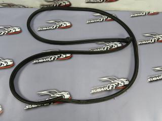 Уплотнительная резинка боковой двери передняя правая Subaru Impreza 2011