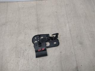 Запчасть крючок капота volkswagen passat CC 2008-2017