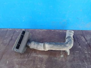 Воздухозаборник volkswagen caddy 2004-2015