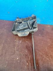 Запчасть крепление аккумулятора skoda roomster 2006-2015