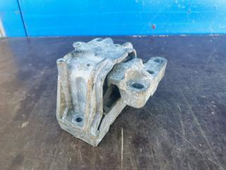 Опора двигателя правая skoda yeti 5L 1.2 TSI