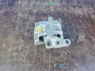 Опора двигателя правая Volkswagen Golf 2012