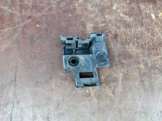 Запчасть кронштейн бампера задний правый Volkswagen Golf 2012