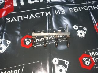 Топливная рампа с форсунками Opel Astra 2014