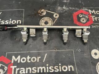 Фото запчасти топливная рампа с форсунками Mitsubishi Lancer 2010 контрактная запчасть Запчасть топливная рампа с форсунками Mitsubishi Lancer 2010