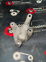 Запчасть кронштейн мкпп Ford Focus 2 2007-2011