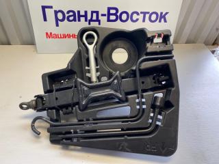 Домкрат Toyota Prius
