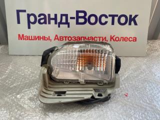 Повторитель поворота в бампер правый Toyota Prius 2013
