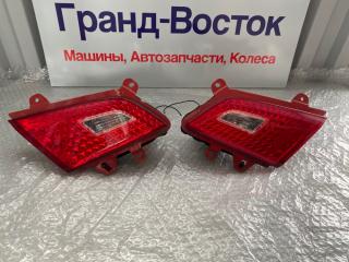 Вставка между стопов Nissan Fuga
