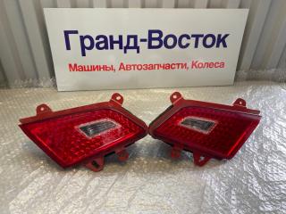 Вставка между стопов Nissan Fuga