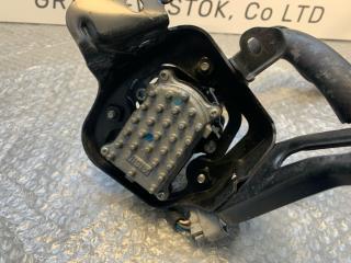 Помпа инвертора LS600H 2008 UVF45 2UR Помпа инвертора LS600H 2008 UVF45 2UR