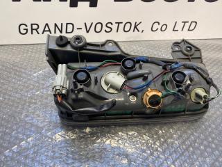 Стоп-сигнал правый Elgrand TE52