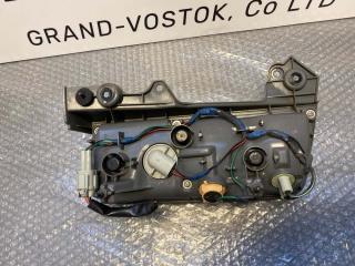 Стоп-сигнал правый Elgrand TE52