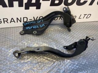 Петля капота Subaru Impreza GJ7 FB20 Петля капота Subaru Impreza GJ7 FB20