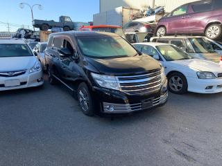 Капот Nissan Elgrand 2011