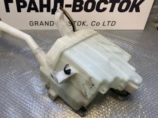 Бачок стеклоомывателя Nissan Elgrand TE52 Бачок стеклоомывателя Nissan Elgrand TE52