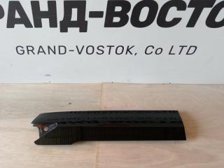 Накладка на крыло задняя правая Nissan Elgrand 2012