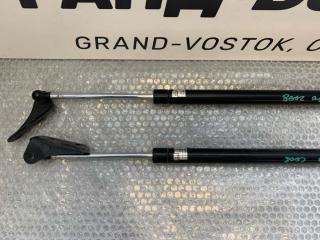 Амортизатор двери багажника Voxy 2008 ZRR70 Амортизатор двери багажника Voxy 2008 ZRR70