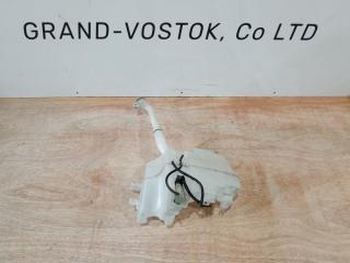 Запчасть бачок стеклоомывателя Nissan Fuga 2012