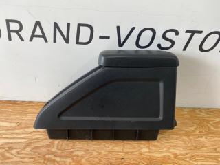 Запчасть подлокотник Nissan Note