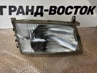 Фара правая Toyota Hiace Regius 1999