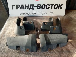 Брызговик Nissan Skyline 2002