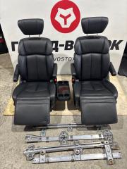 Сиденье Nissan Elgrand 2012