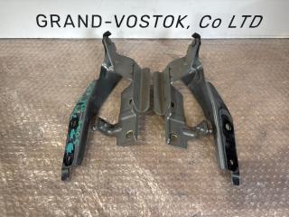 Петля капота Nissan Fuga 2005