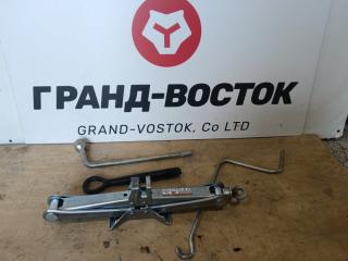 Фото запчасти домкрат Toyota Corolla Fielder 2014 контрактная запчасть Запчасть домкрат Toyota Corolla Fielder 2014