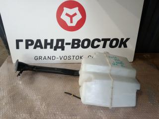 Запчасть бачок стеклоомывателя Nissan Fuga