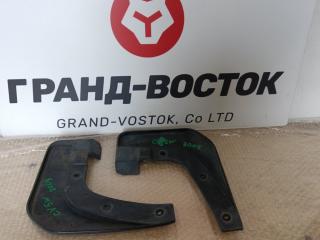 Запчасть брызговик передний Mitsubishi Delica D:5 2009