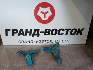 Запчасть крепление крыла переднее Mazda Axela 2010