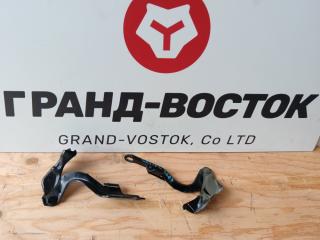 Запчасть петля капота Toyota Crown 2007