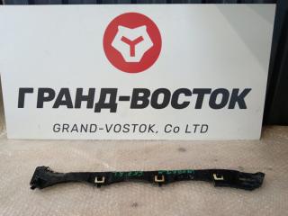 Запчасть крепление бампера заднее левое Subaru Impreza 2017