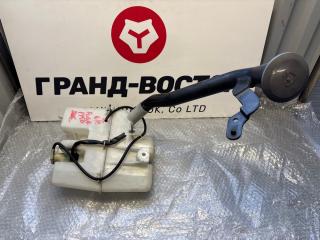 Запчасть бачок стеклоомывателя Nissan Fuga 2006