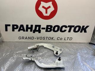Петля капота Honda Stepwgn 2013