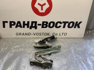 Петля капота Nissan Gloria 2002