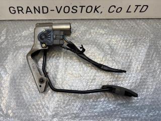 Педаль газа Mitsubishi Pajero 2003