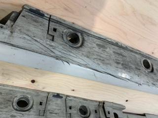 Порог кузова Prius 2018 ZVW50 2ZR-FXE